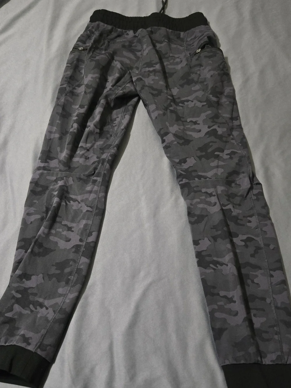 BYLT Elite+ Jogger Mens Small Charcoal Camo Athletic Training Pants drawstring